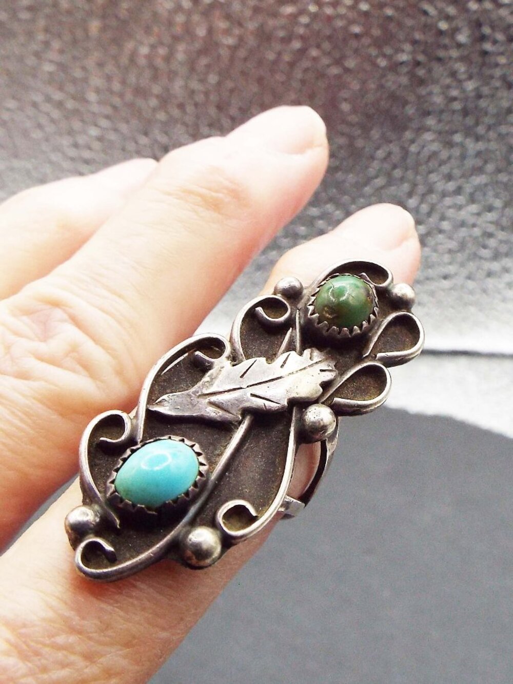 NAVAJO 50'S RAMONE PLATERO *PAWN* STERLING BLUE & GREEN TURQUOISE RING 15C